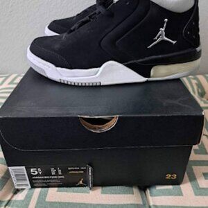 boys Jordan Big Fund size 5.5 new in box